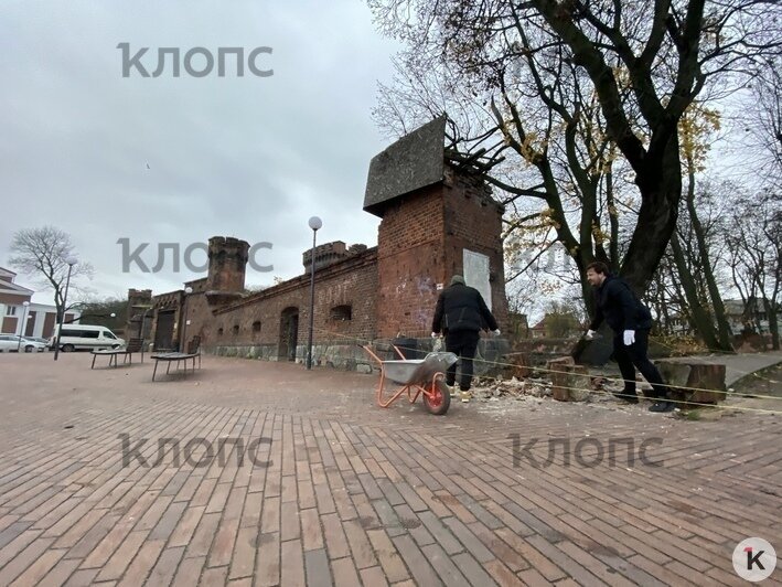 У башни Врангеля обрушилась часть стены (фото) - Новости Калининграда | Фото: Александр Подгорчук