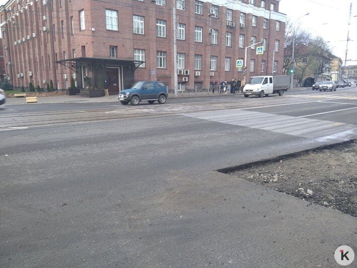 В центре Калининграда перенесли остановку, светофор и пешеходный переход (фото) - Новости Калининграда | Фото: Константин Сериков