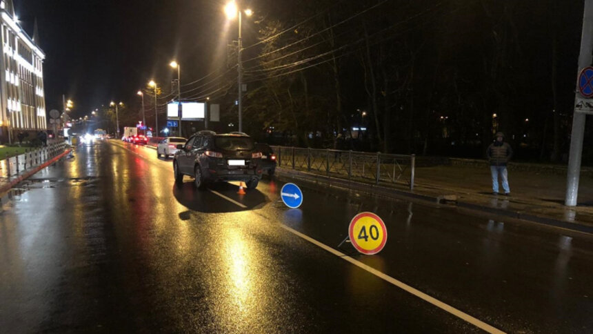 В Калининграде сбили женщину и 13-летнюю девочку, переходивших дорогу не по &quot;зебре&quot; - Новости Калининграда | Фото: пресс-служба УМВД России по Калининградской области