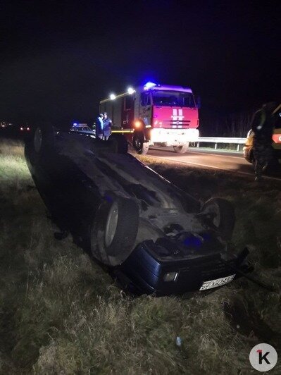 В Зеленоградском районе перевернулся Mercedes, пострадал водитель (фото) - Новости Калининграда | Фото: Очевидец