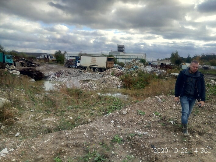 В Орловке нашли несколько десятков 200-литровых бочек с неизвестным веществом - Новости Калининграда | Фото: пресс-служба управления Росприроднадзора по СЗФО