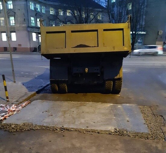 В Калининграде залатали провал на выезде с ул. Мусоргского (фото) - Новости Калининграда | Фото: пресс-служба администрации Калининграда