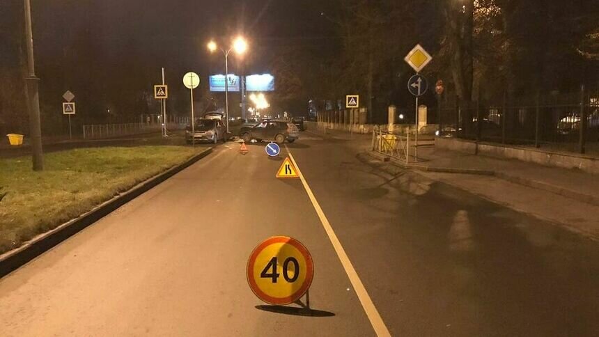 В аварии на Огарёва пострадала семилетняя пассажирка легковушки - Новости Калининграда | Фото: УГИБДД Калининградской области