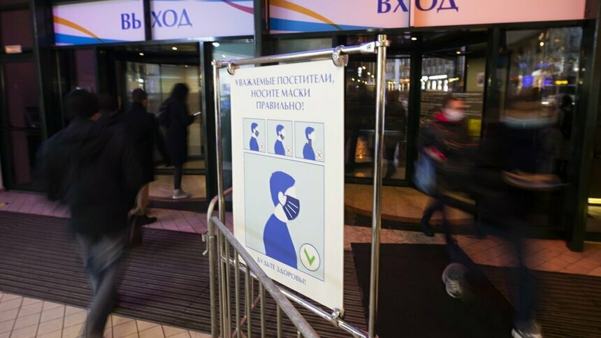 Неуправляемая молодёжь и очереди за сладким: Бабура прошлась по торговым центрам и оценила риски заразиться COVID-19 - Новости Калининграда
