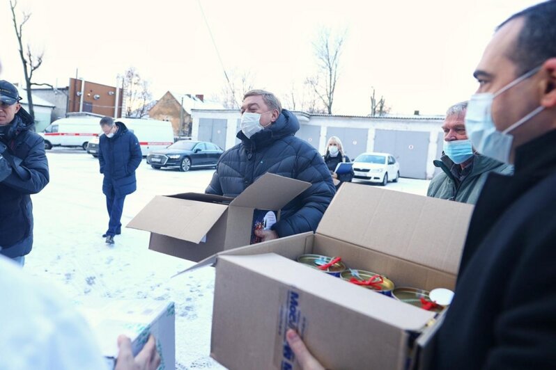 Депутат Госдумы Ярошук сделал новогодние подарки калининградским медикам из "красной зоны" - Новости Калининграда | Фото: Александр Подгорчук / &quot;Клопс&quot;