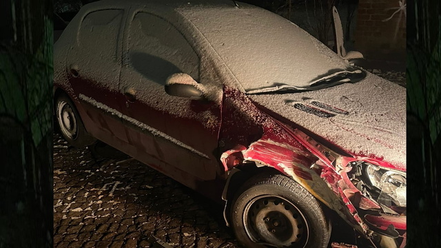 В Калининграде водитель Mercedes протаранил шесть припаркованных машин