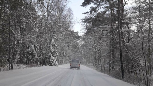 Автомобилисты показали, как в метель выглядят калининградские дороги (фото, видео)
