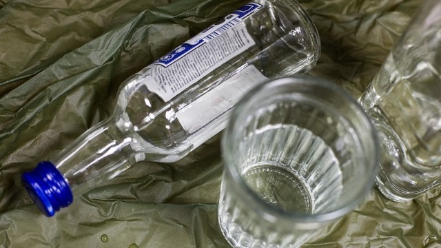 В Калининграде число смертей от отравления алкоголем снизилось более чем в два раза за год   