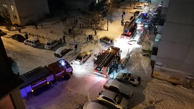 В Калининграде при пожаре в многоэтажке на улице Громовой спасли пятерых человек   