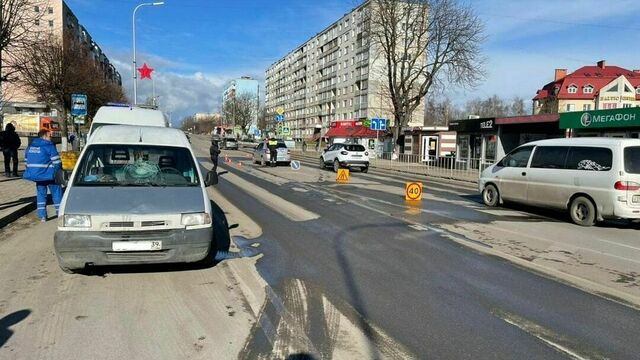 В Балтийске машина проехала перекрёсток на 