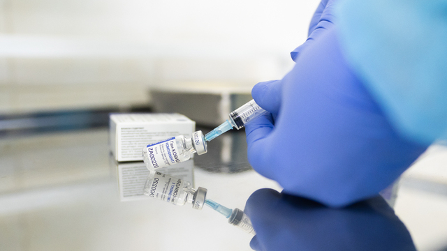 Директор Центра им. Гамалеи рассказал о начале исследования 