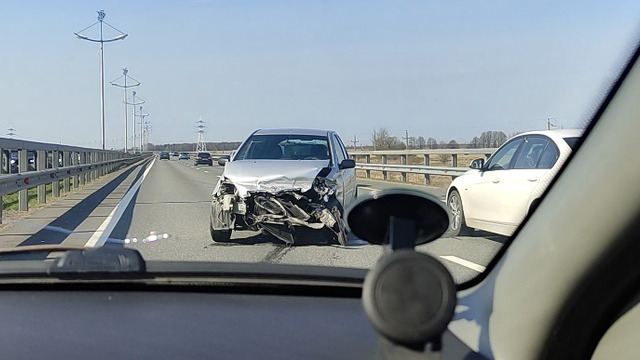 На Приморском полукольце образовалась двухкилометровая пробка из-за ДТП  