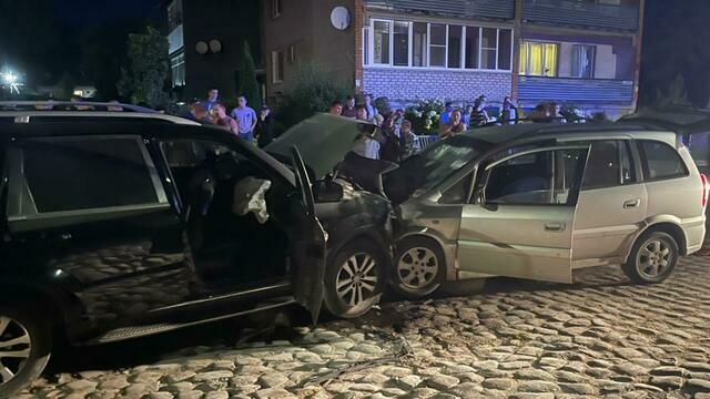 В ДТП с пьяным водителем в Славске два человека погибли, трое ранены (фото)
