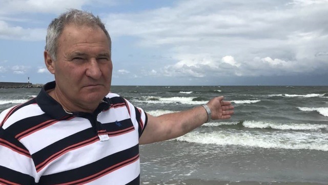 «Я подумал: вот отчаянные»: в Светлогорске офицер-морпех спас четверых тонущих 