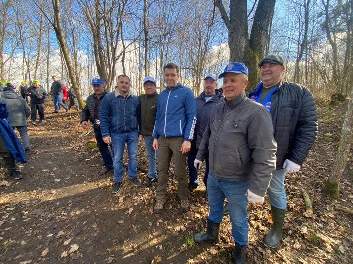 "Единая Россия" провела субботник на шлюзе Алленбург - Новости Калининграда