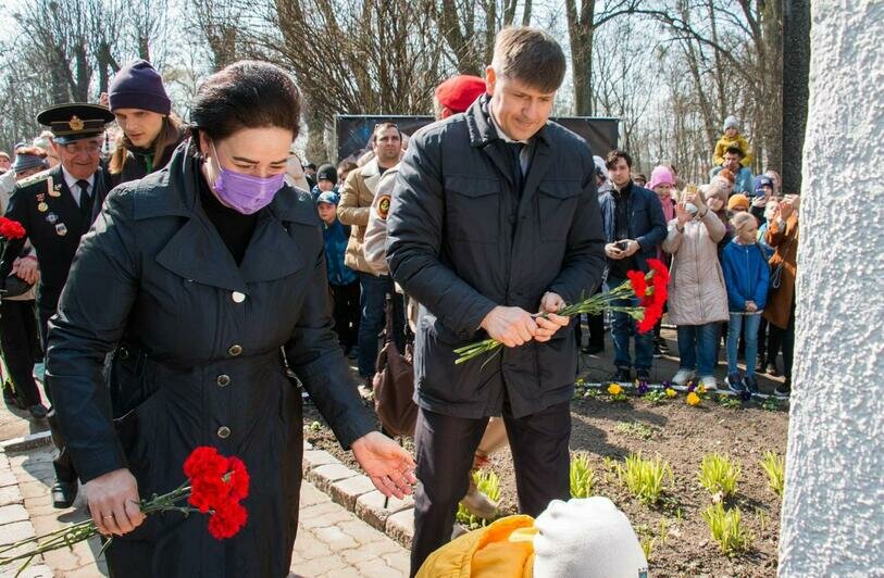 "Единая Россия" организовала мероприятия в честь Дня космонавтики (фоторепортаж) - Новости Калининграда