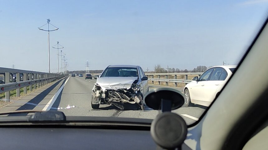 На Приморском полукольце образовалась двухкилометровая пробка из-за ДТП   - Новости Калининграда | Фото: читатель &quot;Клопс&quot;