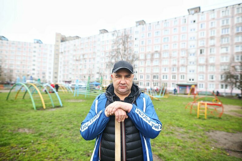 Депутат Александр Колодяжный заложил вместе с жителями Батальной Аллею добрых дел (фото) - Новости Калининграда | Фото: Александр Подгорчук