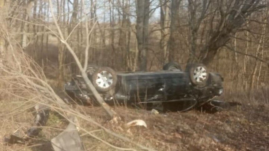 В Зеленоградском районе перевернулась легковушка, пострадал водитель (фото) - Новости Калининграда | Фото очевидца