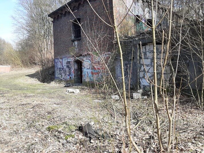 В будущем музее на Литовском валу разбили стену и пытались выломать дверь (фото) - Новости Калининграда | Фото: Николай Троневский