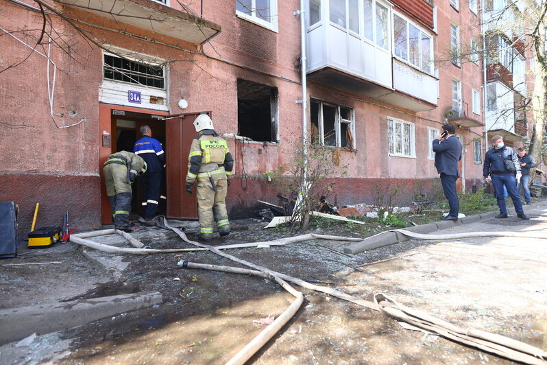 Взрыв газа в жилом доме на Леонова в Калининграде (фоторепортаж) - Новости Калининграда | Фото: Александр Подгорчук / «Клопс»