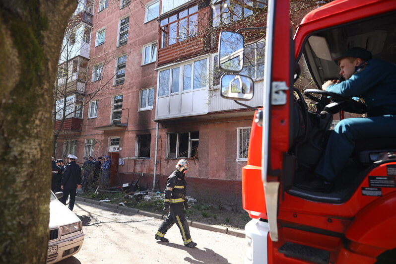 Взрыв газа в жилом доме на Леонова в Калининграде (фоторепортаж) - Новости Калининграда | Фото: Александр Подгорчук / «Клопс»