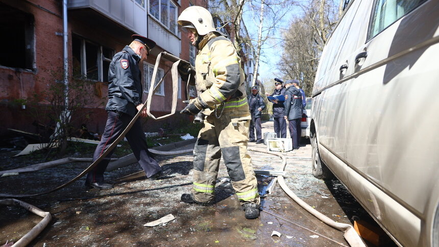 Первые минуты после локализации пожара | Фото: Александр Подгорчук /«Клопс» 