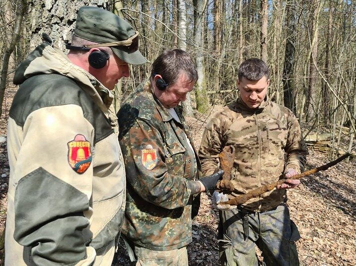 «К нам обратились родные погибших»: в Зеленоградском районе поисковики нашли братскую могилу 16 солдат - Новости Калининграда | Фото: Руслан Хисанов /Facebook