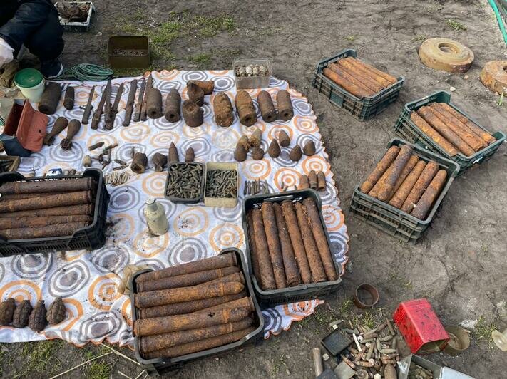 У жителя Светлого в сарае нашли склад оружия и боеприпасов времён войны (фото, видео) - Новости Калининграда | Фото: пресс-служба регионального УМВД