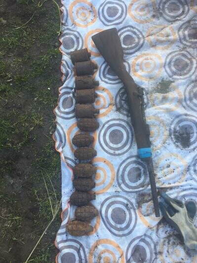 У жителя Светлого в сарае нашли склад оружия и боеприпасов времён войны (фото, видео) - Новости Калининграда | Фото: пресс-служба регионального УМВД