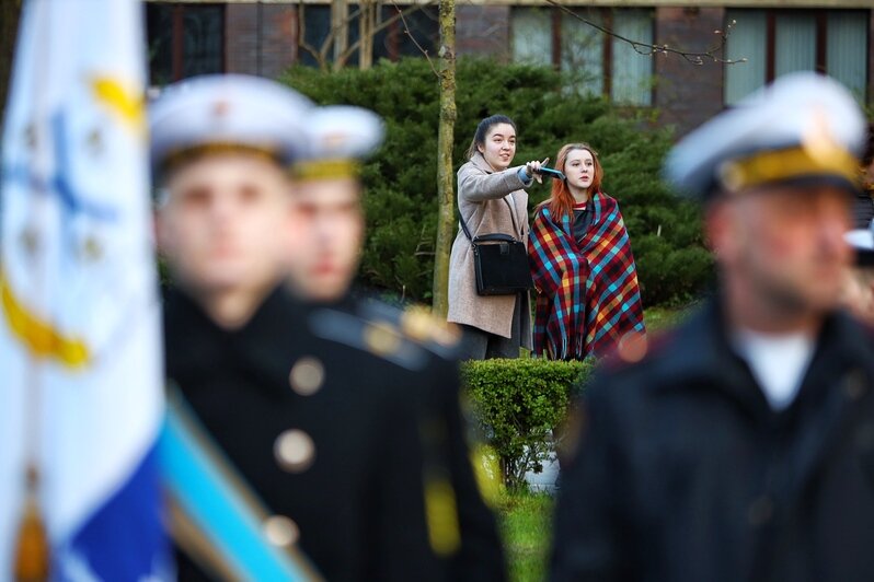 В Калининграде прошла первая ночная репетиция парада Победы (фоторепортаж) - Новости Калининграда | Фото: Александр Подгорчук / «Клопс»