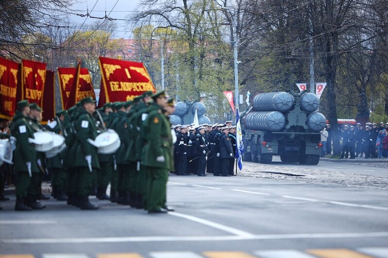 В Калининграде прошла первая ночная репетиция парада Победы (фоторепортаж) - Новости Калининграда | Фото: Александр Подгорчук / «Клопс»