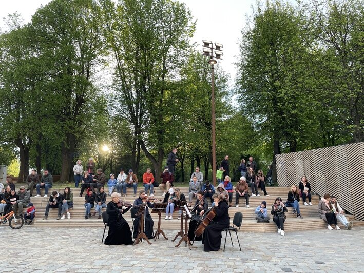 «‎Кукарача» на балалайке, экскурсия от Ермака и велоквест: как проходит «Музейная ночь» в Калининграде - Новости Калининграда | Фото: Алина Салова / «Клопс»