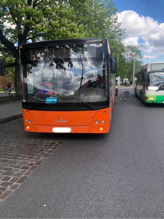 В ДТП на улице Черняховского пострадала пассажирка автобуса  - Новости Калининграда | Фото: пресс-служба УМВД России по Калининградской области