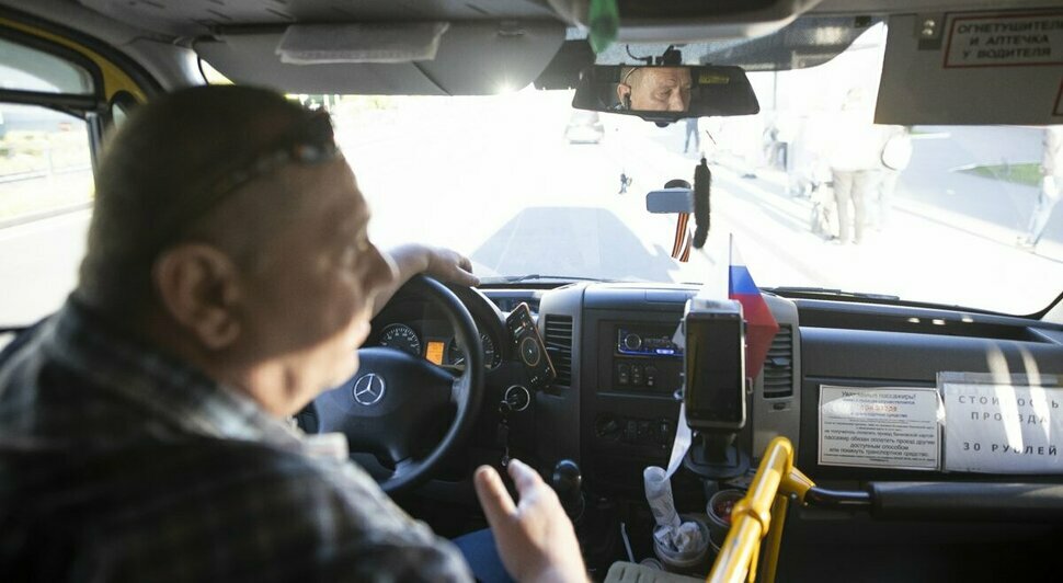 «Раньше люди были добрее»: водитель первой калининградской маршрутки — о «газельках» и пассажирах  - Новости Калининграда | Фото: Александр Подгорчук / «Клопс»