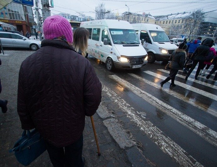«Раньше люди были добрее»: водитель первой калининградской маршрутки — о «газельках» и пассажирах  - Новости Калининграда | Фото: архив «Клопс»