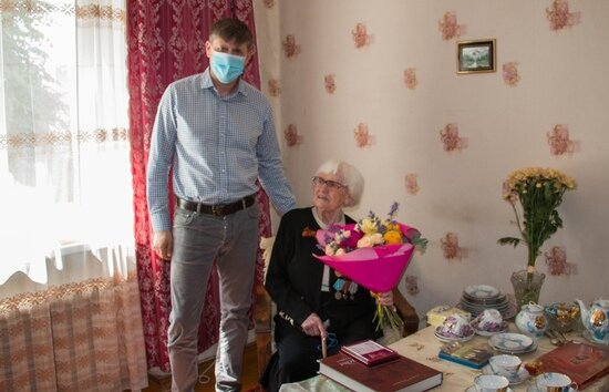  Андрей Кропоткин вручил награды ветеранам становления Калининградской области - Новости Калининграда | фото из официального аккаунта А. Кропоткина
