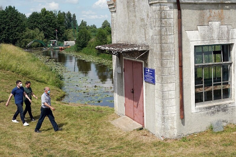 «Калининградмелиорация» очистила более 13 км каналов в Славском округе - Новости Калининграда | Фото: пресс-служба правительства Калининградской области