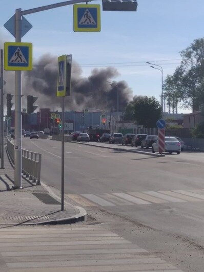 В Калининграде снова горит завод «Мираторг» (фото, видео) - Новости Калининграда | Фото очевидца