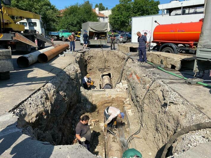 Часть Калининграда из-за аварии на трубопроводе осталась без горячей воды (список улиц) - Новости Калининграда | Фото: пресс-служба МП «Калининградтеплосеть»