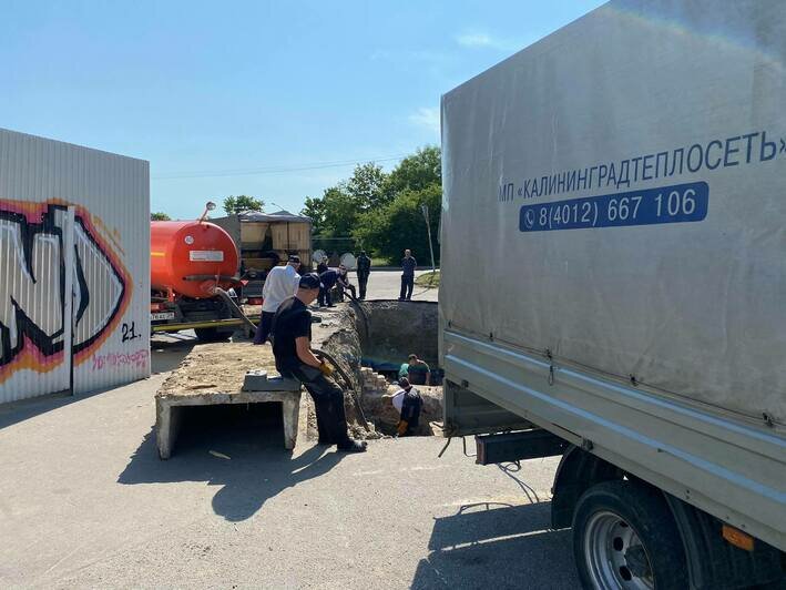 Часть Калининграда из-за аварии на трубопроводе осталась без горячей воды (список улиц) - Новости Калининграда | Фото: пресс-служба МП «Калининградтеплосеть»
