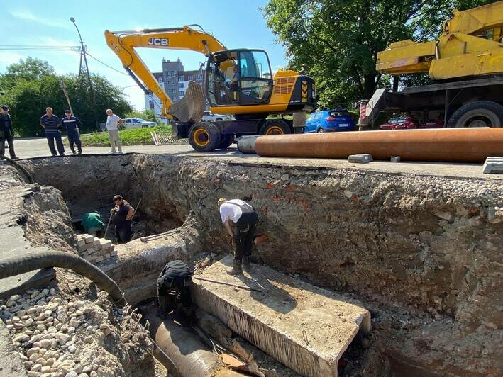 Часть Калининграда из-за аварии на трубопроводе осталась без горячей воды (список улиц) - Новости Калининграда | Фото: пресс-служба МП «Калининградтеплосеть»