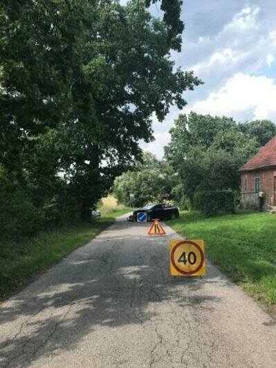 Под Озёрском пьяный водитель врезался в придорожное дерево - Новости Калининграда | Фото: пресс-служба УМВД России по Калининградской области