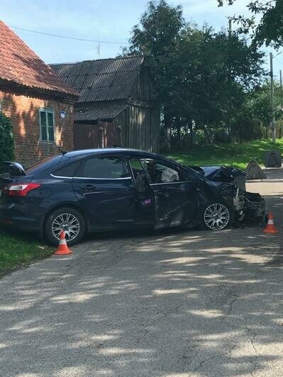 Под Озёрском пьяный водитель врезался в придорожное дерево - Новости Калининграда | Фото: пресс-служба УМВД России по Калининградской области