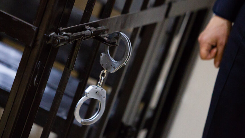 В Гвардейске рецидивист сел за избиение бывшей жены, вышел раньше срока и вновь напал с топором на семью - Новости Калининграда | Фото: Александр Подгорчук / Архив «Клопс»
