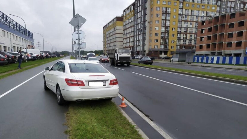 Выехал на встречку и врезался в дорожный знак: в Калининграде водителю стало плохо за рулём - Новости Калининграда | Фото: пресс-служба УМВД России по Калининградской области