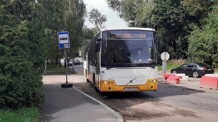 На Судостроительной перенесли автобусную остановку - Новости Калининграда | Фото Михаила Лаврускайтиса