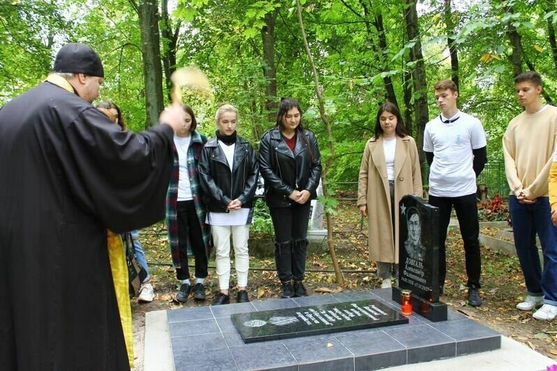 В Немане восстановили памятники фронтовикам и переселенцам - Новости Калининграда