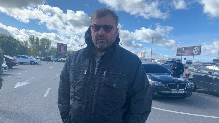 Актёры Михаил Пореченков и Равшана Куркова приехали в Храброво на съёмки сериала «Чайки» - Новости Калининграда | Фото: «Клопс»