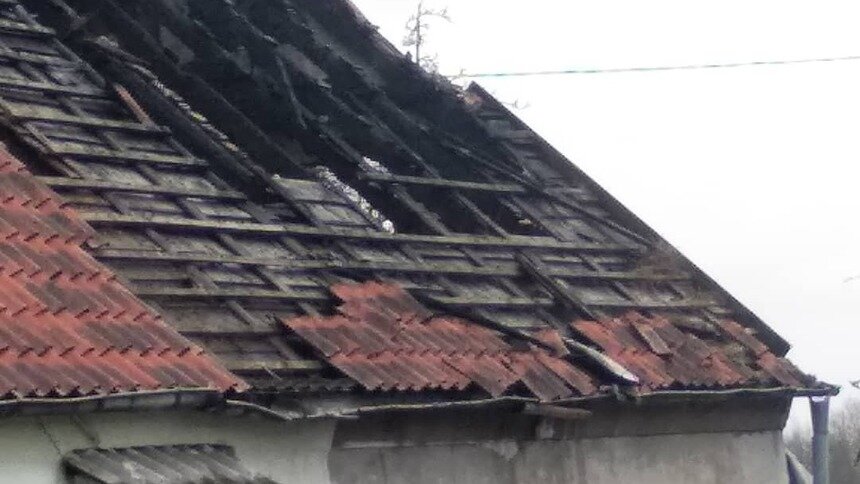 В Гурьевском районе вдова с двумя детьми и внуком осталась без жилья из-за пожара  - Новости Калининграда | Фото очевидца